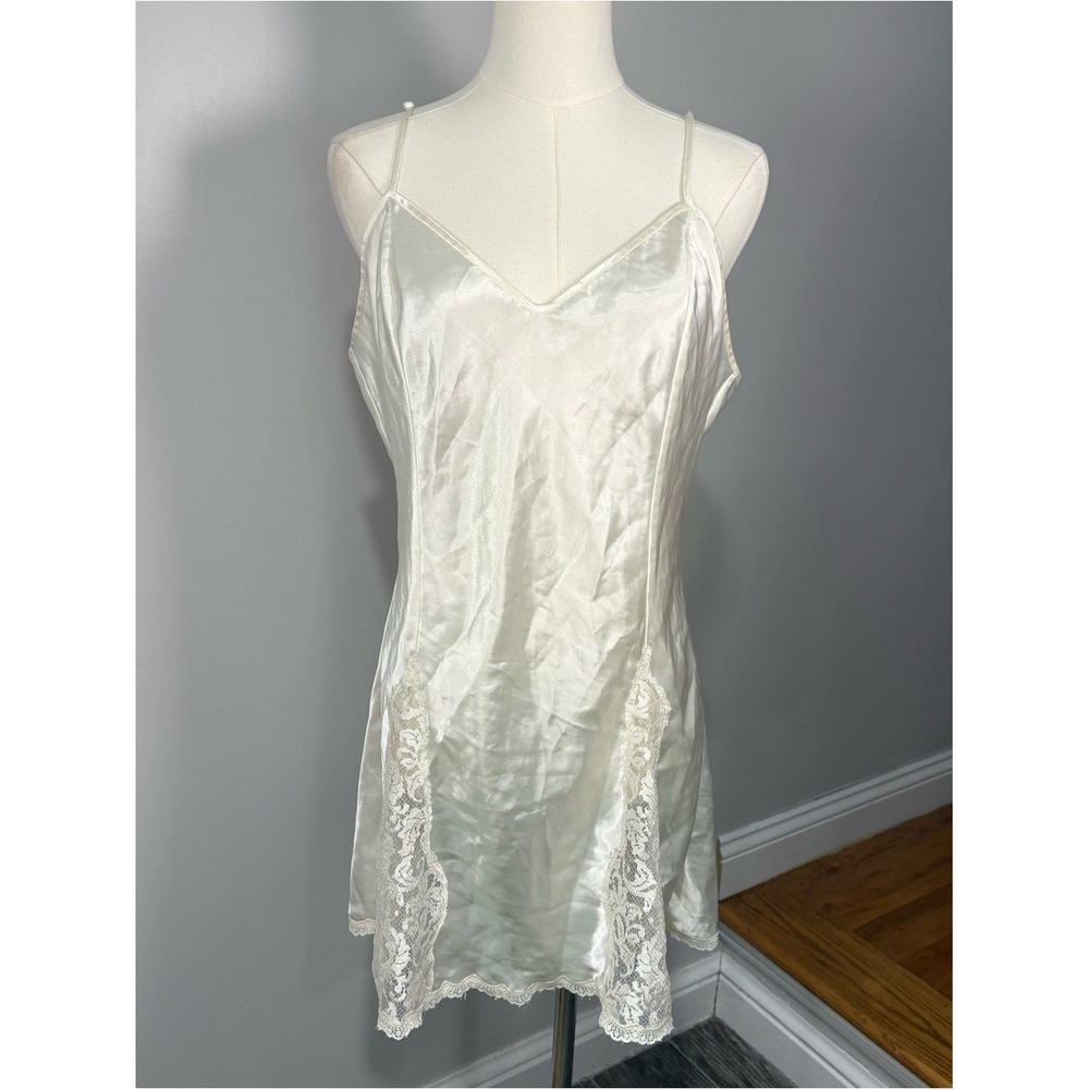 VTG Victorias Secret Ivory Slip Dress Gold Label Lace Satin Coquette Bridal Sz L